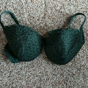 Really cute green lace bra
